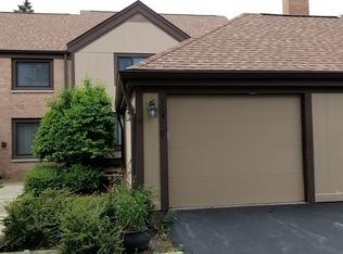 1293 Bristol Ln, Buffalo Grove, IL 60089