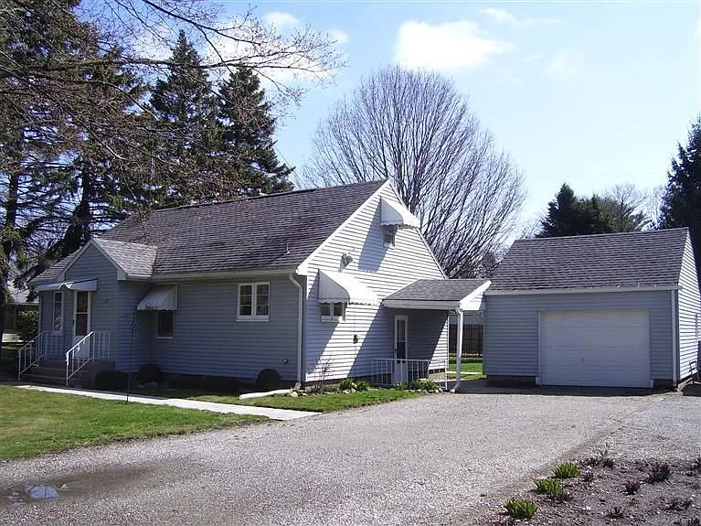 1307 A St photo 1
