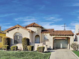 1045 W 82nd St, Los Angeles, CA 90044