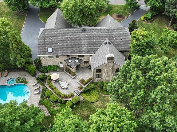 3rd image of 837 Apple Ridge Rd