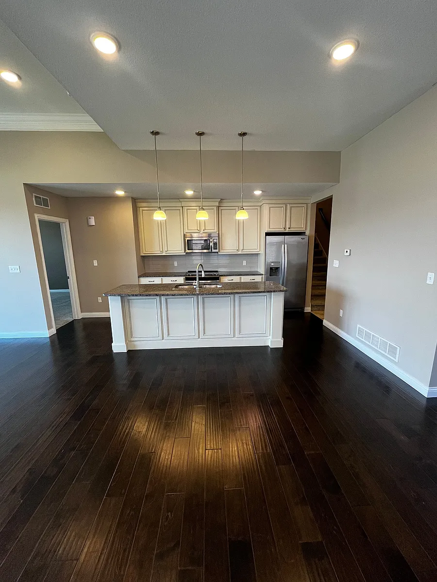 Building Photo - 1520 Residence Dr