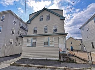 42 Bourne St, Bristol, RI 02809