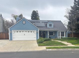 1125 N Chapel Hill Ave, Clovis, CA 93611