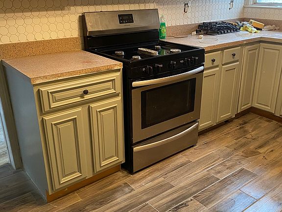 2nd image of 502 Bergen Ave #1