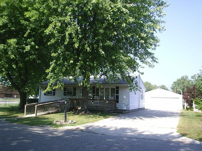 2nd image of 5632 Redwood Ave