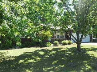 107 W 8th St, Gridley, IL 61744