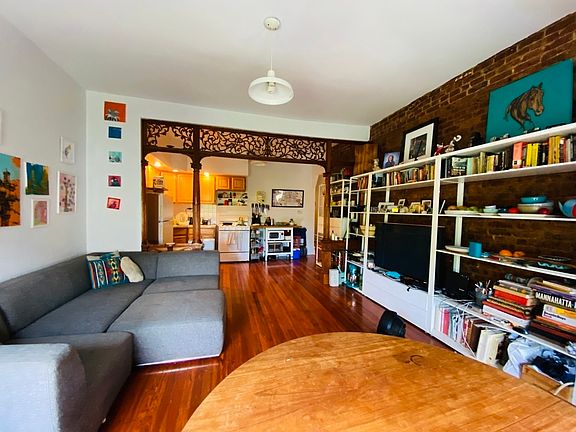 3rd image of 489 14th St APT 4L