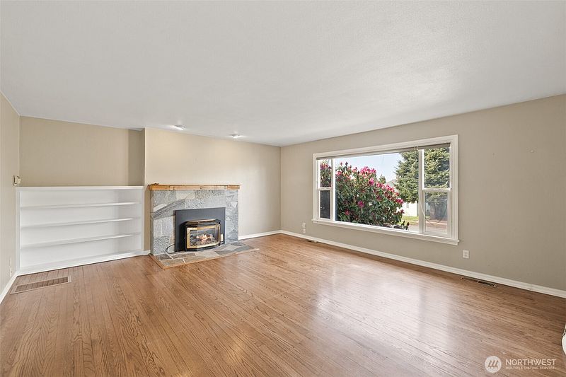 3rd image of 126 W 14th Street