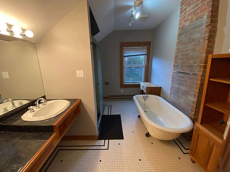 54-56 Butler St #54 — Photo 13