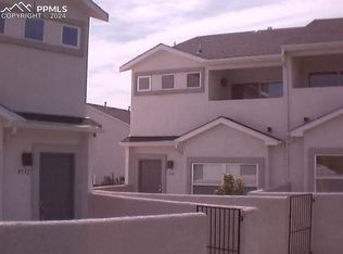 998 Mountain Crest Vw, Colorado Springs, CO 80906