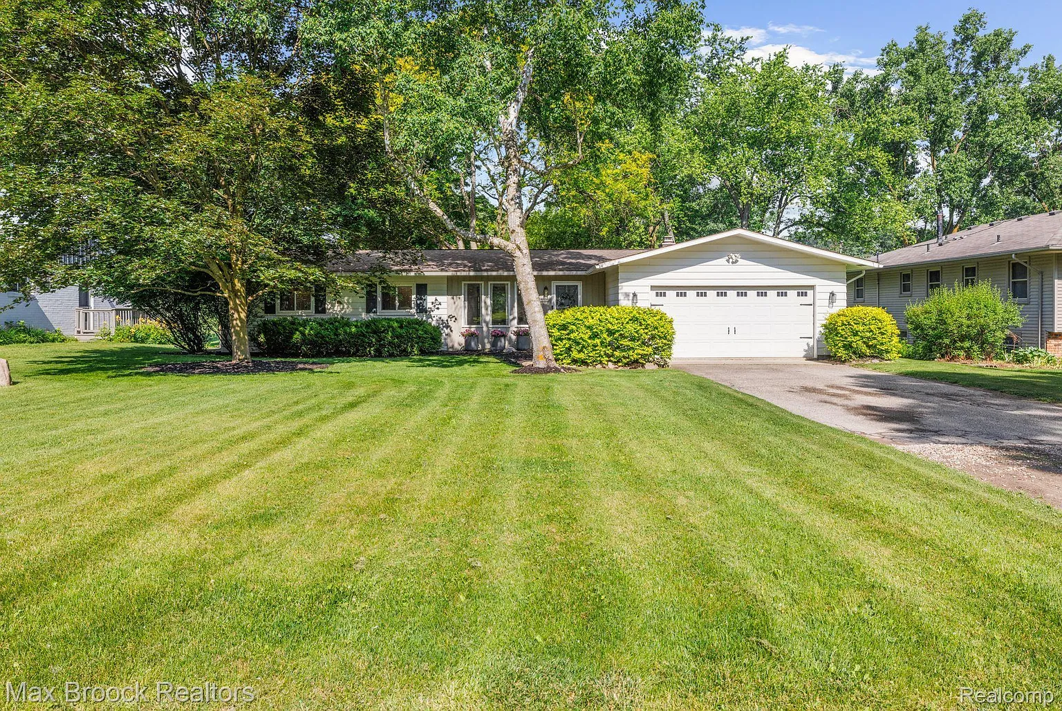 2976 Pleasant Valley Rd photo 1