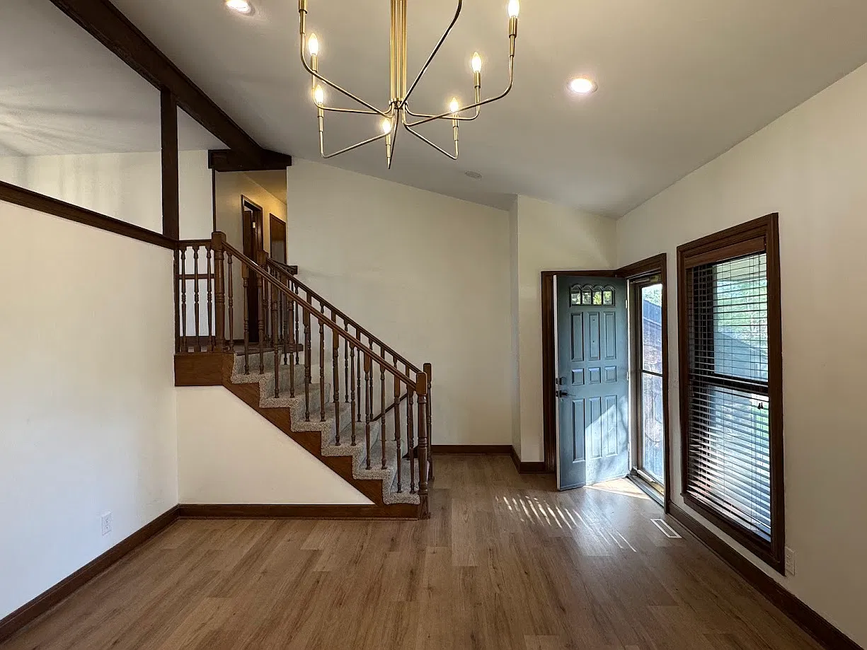 4 bed, 2336 sqft, $2,200 — Photo 4