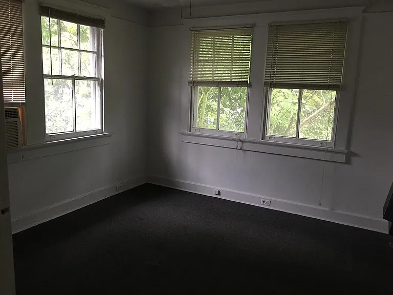 2025 Calhoun St — Photo 4