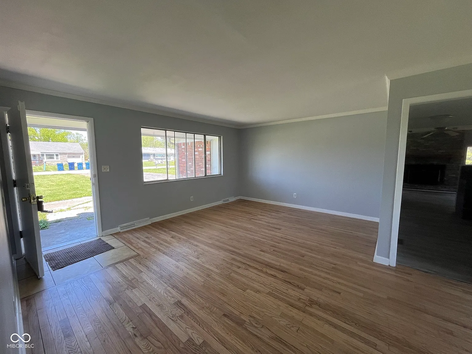 3 bed, 1.5 bath, 1272 sqft, $2,100 — Photo 4