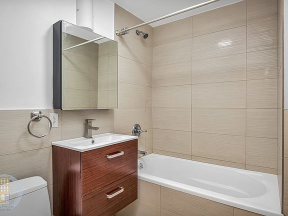 4th image of 144 W 133rd St #G
