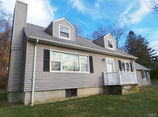 4 Hamilton Dr, Danbury, CT 06811