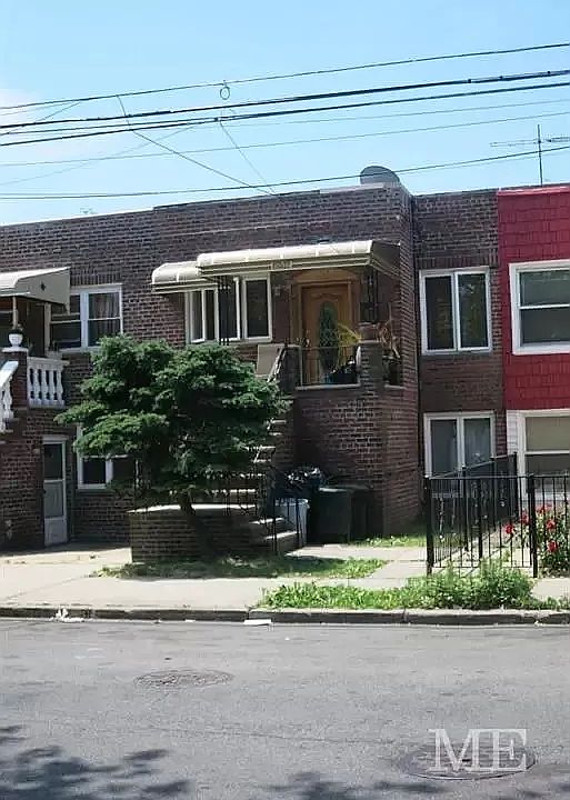 1st image of 1550 E 91st St