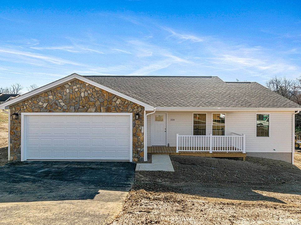1st image of 220 Spring Meadow Dr