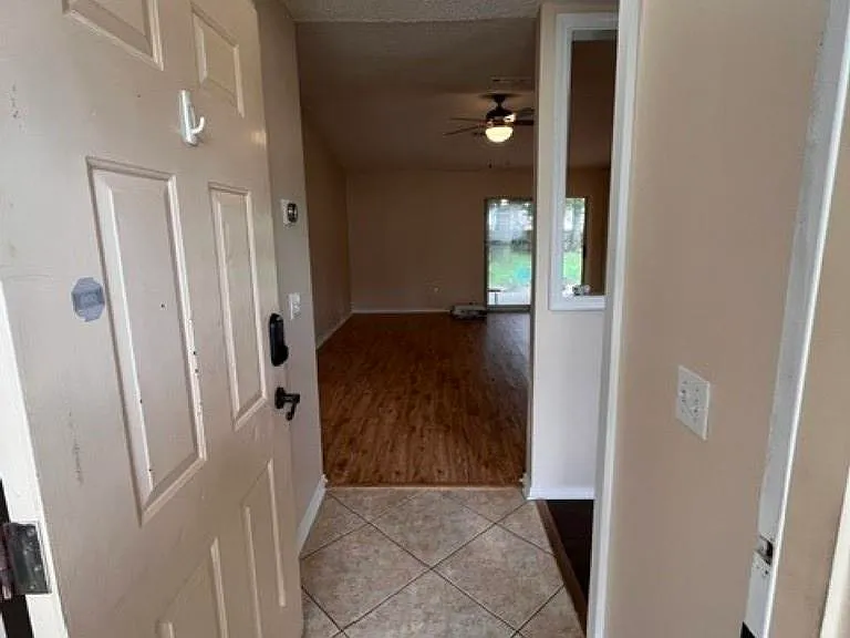 5563 Chantilly Cir — Photo 6