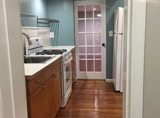 1117 N Calvert St APT 5, Baltimore, MD 21202