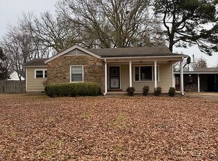 201 East St, Batesville, MS 38606