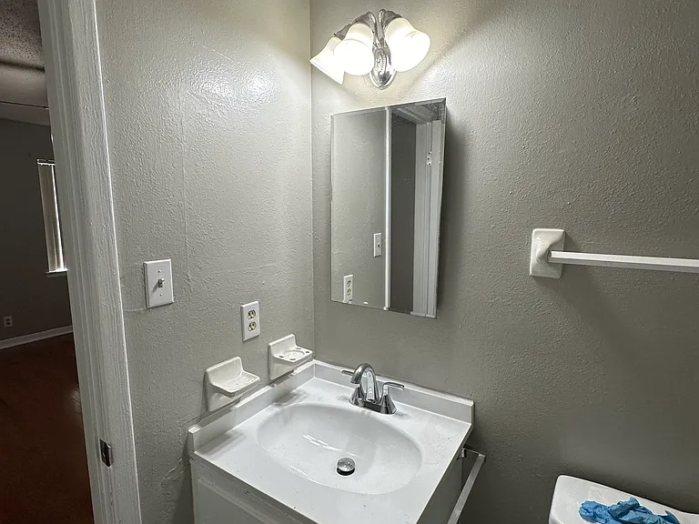 551 Delaware St — Photo 7