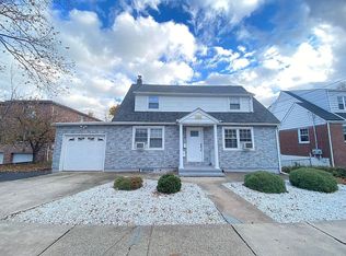 304 Shaler Blvd, Ridgefield, NJ 07657