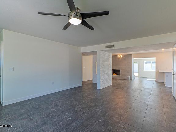 4th image of 613 S ESSEX Lane