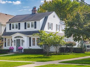 404 Elder Ln, Winnetka, IL 60093