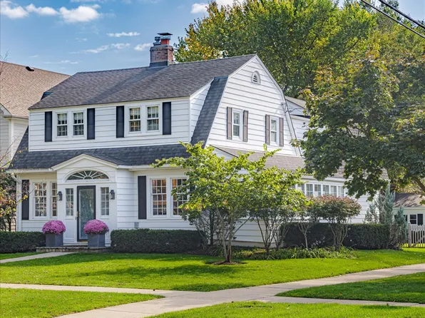404 Elder Ln, Winnetka, IL 60093