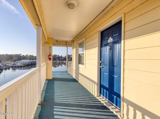 2421 Beach View Dr #A02, Ocean Springs, MS 39564