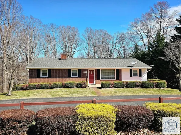 217 Ridgedale Dr, Martinsville, VA 24112