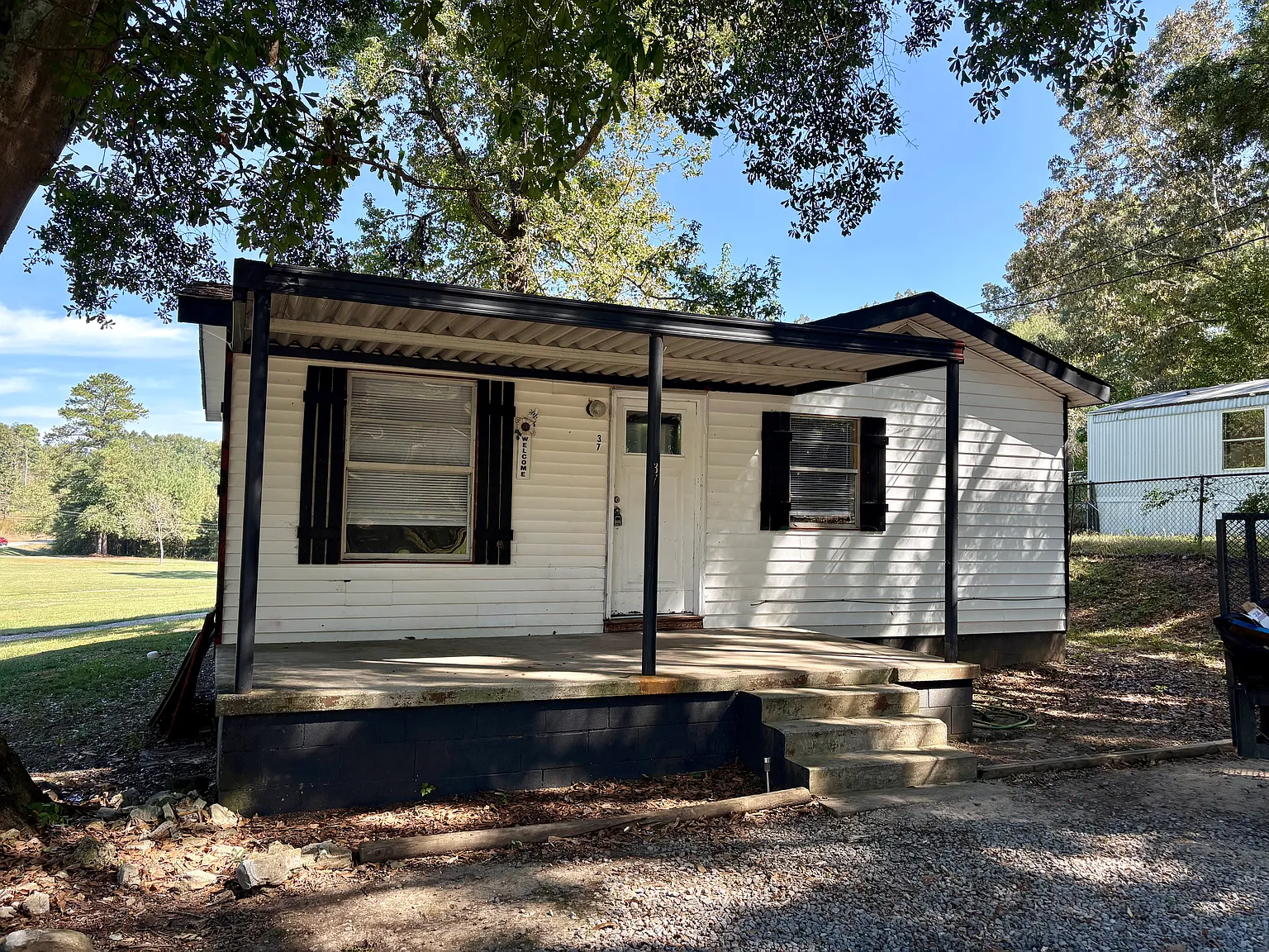 2 bed, 750 sqft, $850 — Photo 1