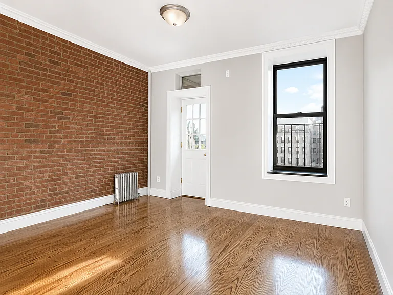171 E 102nd St #3E — Photo 4