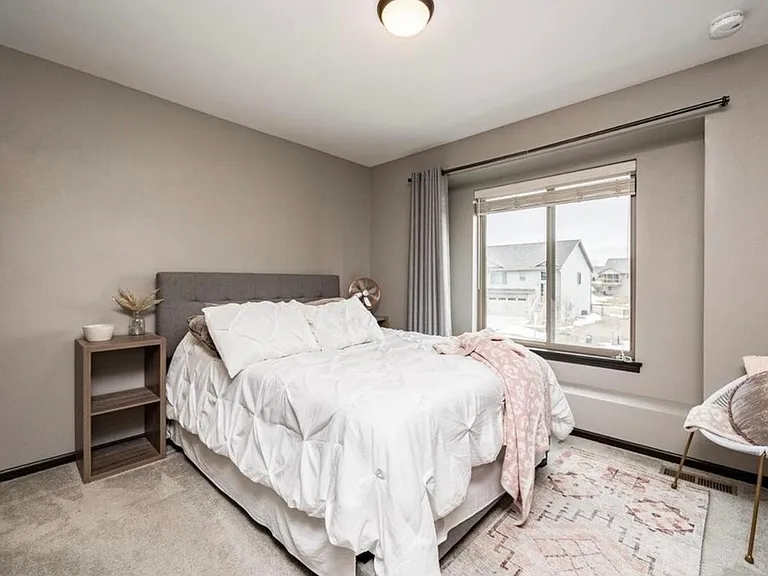 611 Doe Ave — Photo 10