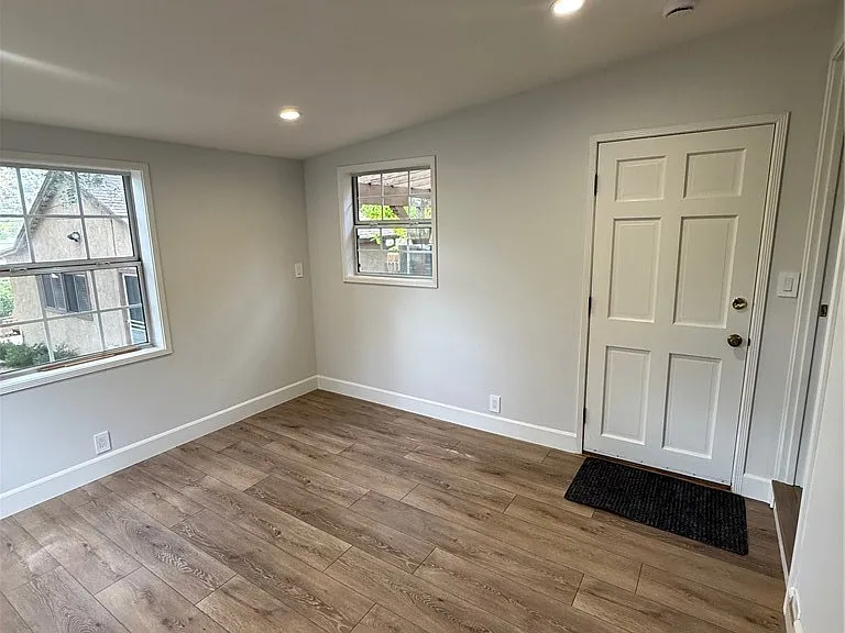 2828 Hermosa Ave — Photo 6