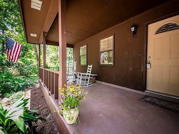 4th image of 5202 Oakland Dr