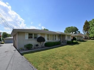 8600 Lawler Ave, Burbank, IL 60459