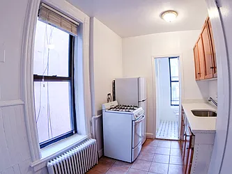 Rented by Urban Real Estate Inc