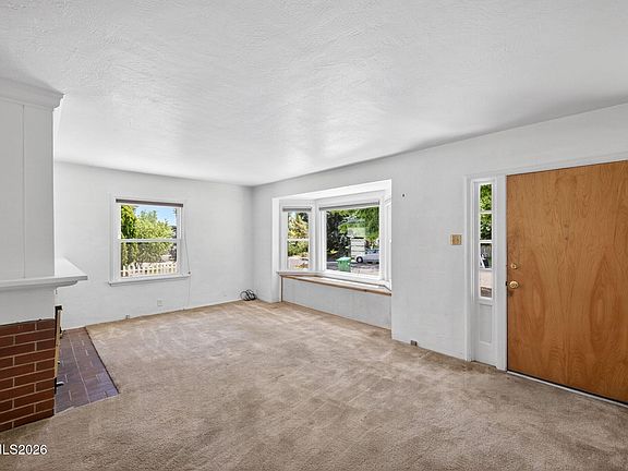 5th image of 17 Sunnyside Dr