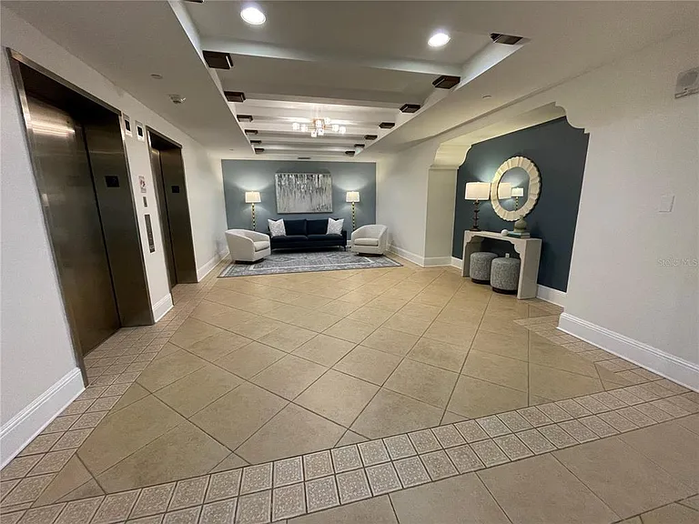 521 Mandalay Ave #309 — Photo 32