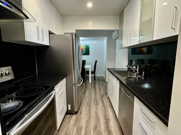 500 W Middlefield Rd, Mountain View, CA