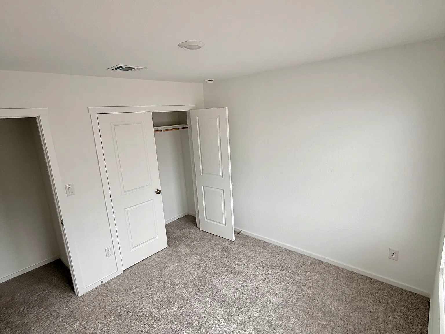 3 bed, 1192 sqft, $1,620 — Photo 4