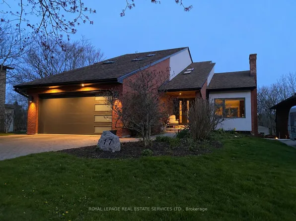 17 McKay Ct, Hamilton, ON L9H 6P1