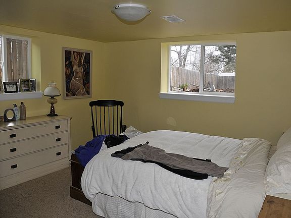 lower level bedrooom bright