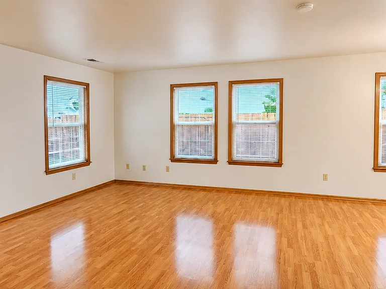 2330 Adkins Ct — Photo 2