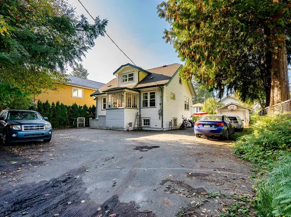 826 Westwood St, Coquitlam, BC V3C 3L2