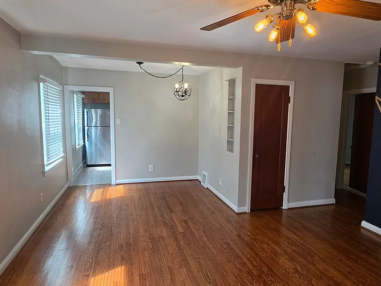 7047 Mardel Ave — Photo 4