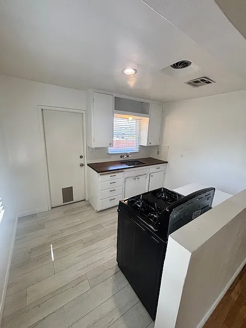 1 bed, 500 sqft, $1,750 — Photo 2