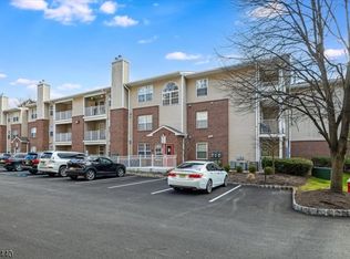 3105 Schindler Ln, Wayne, NJ 07470